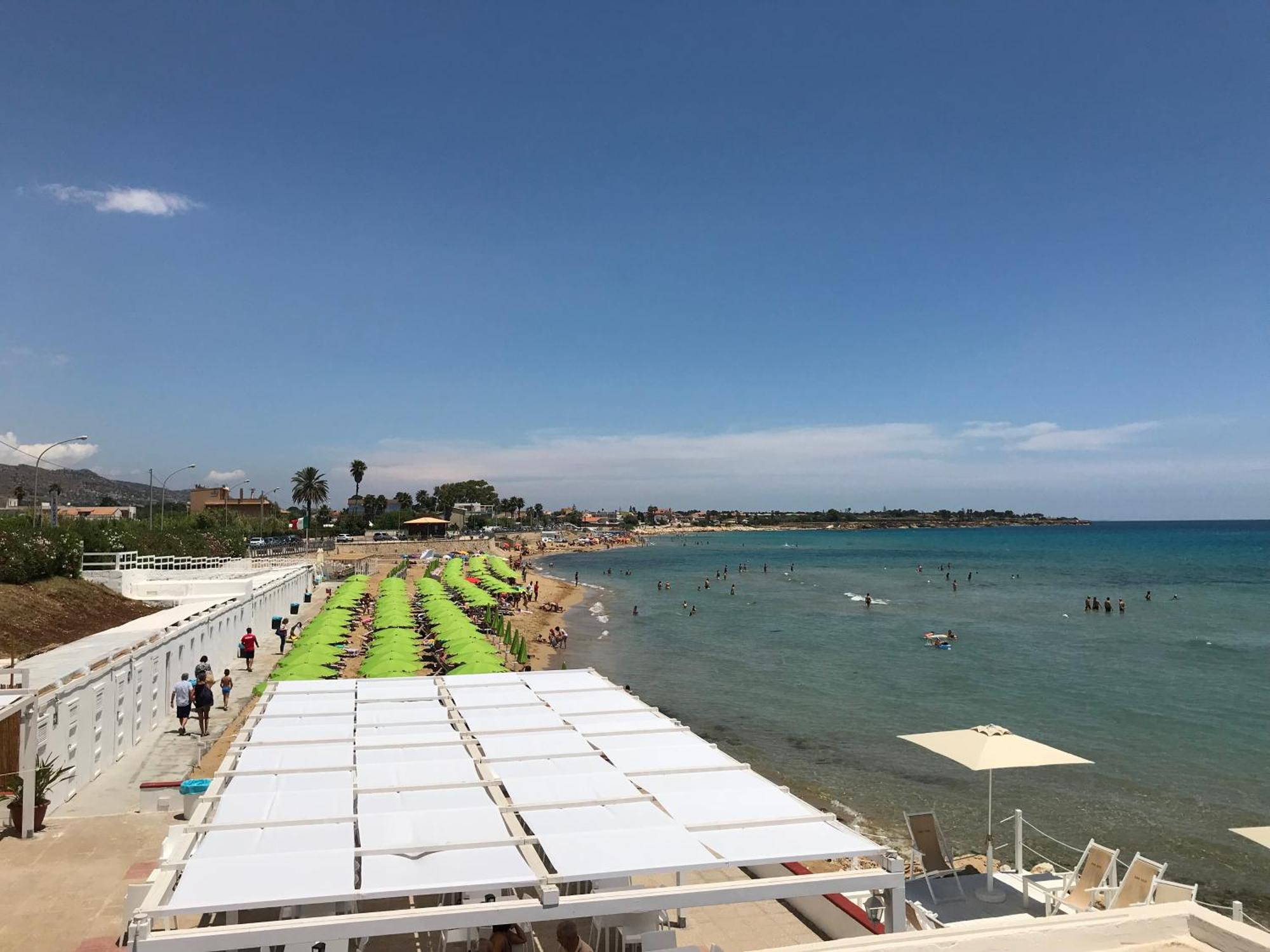 Le Torrette Rooms And Apartments Avola Exterior foto