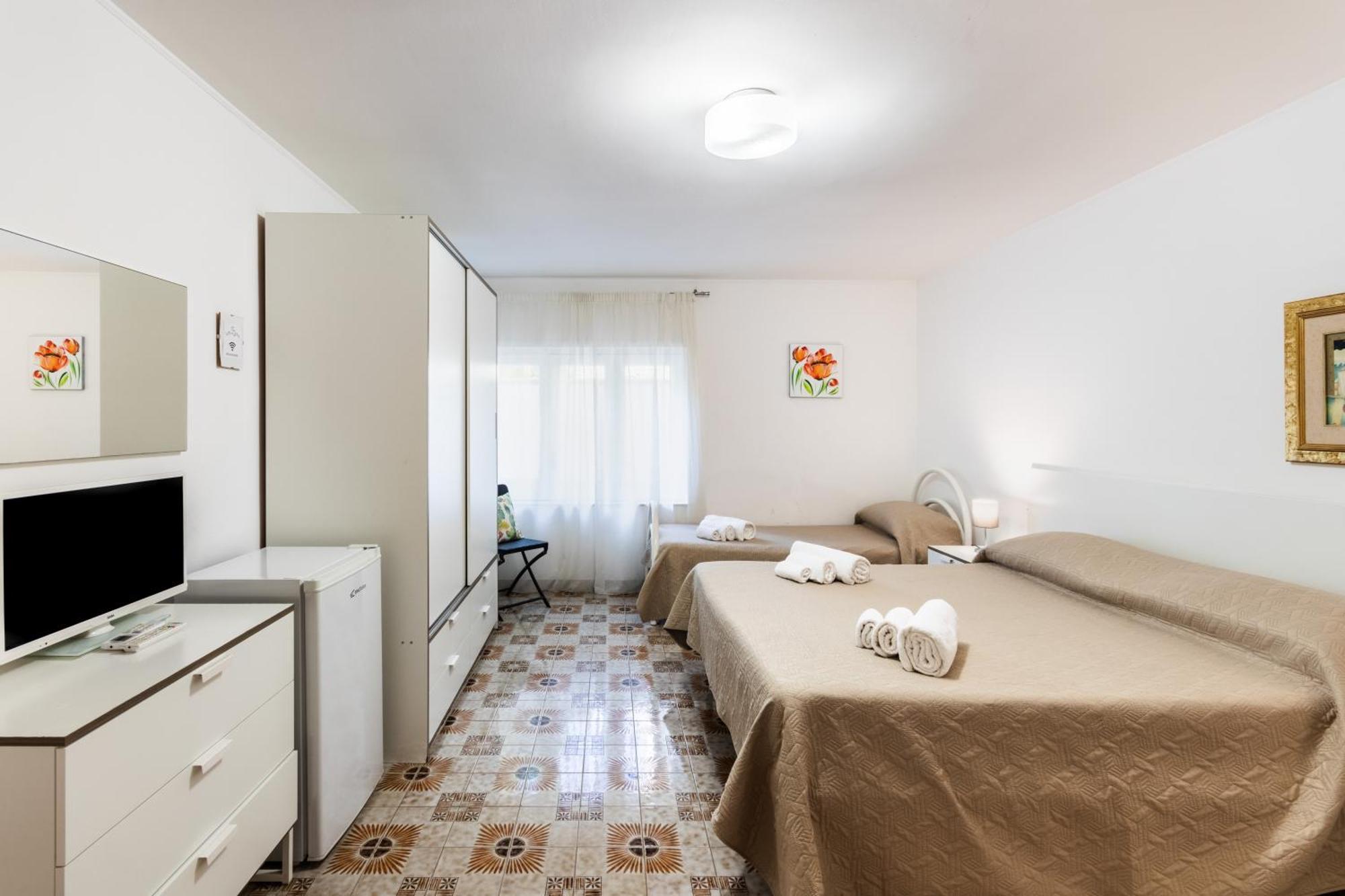 Le Torrette Rooms And Apartments Avola Exterior foto