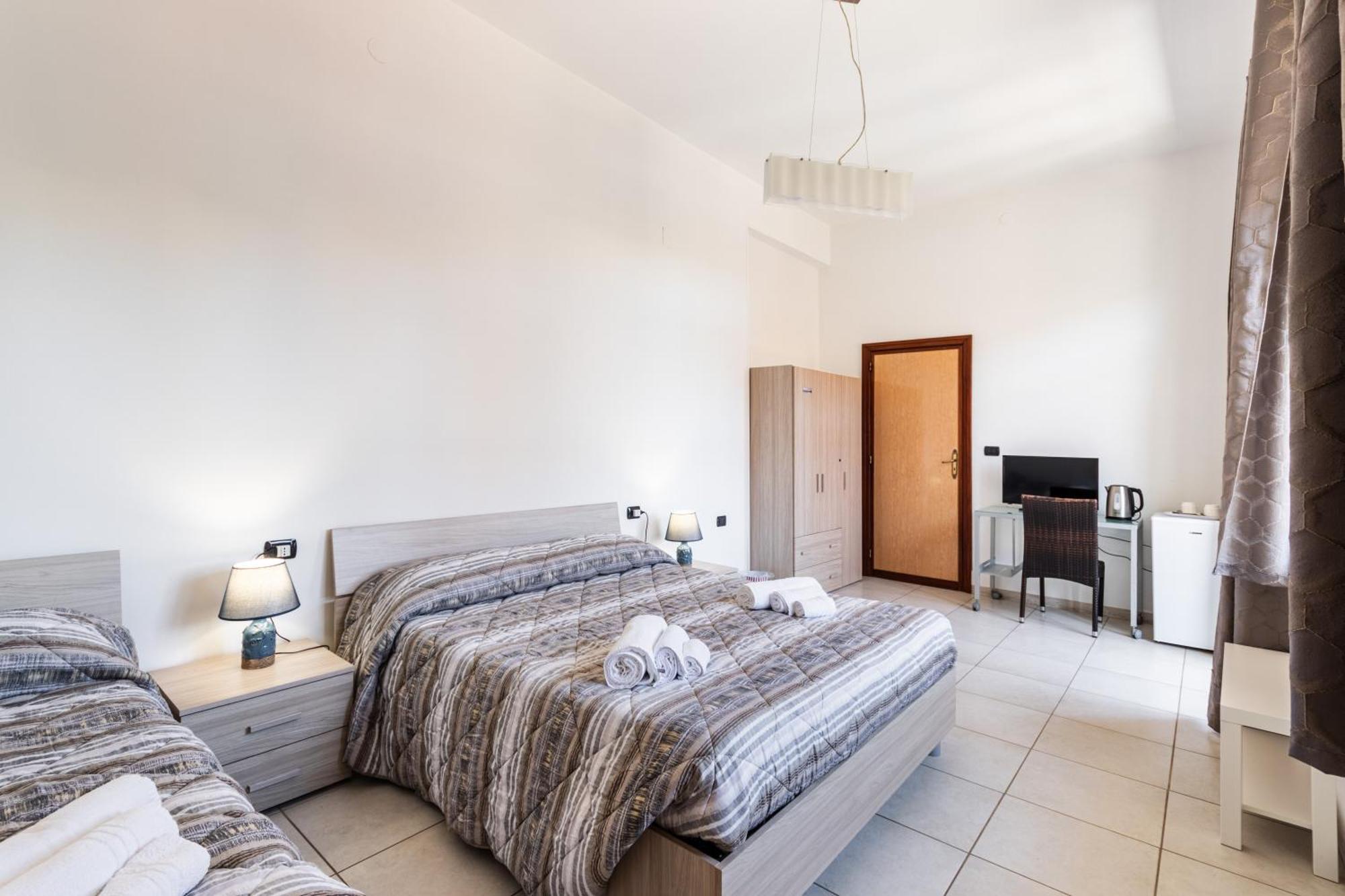 Le Torrette Rooms And Apartments Avola Exterior foto