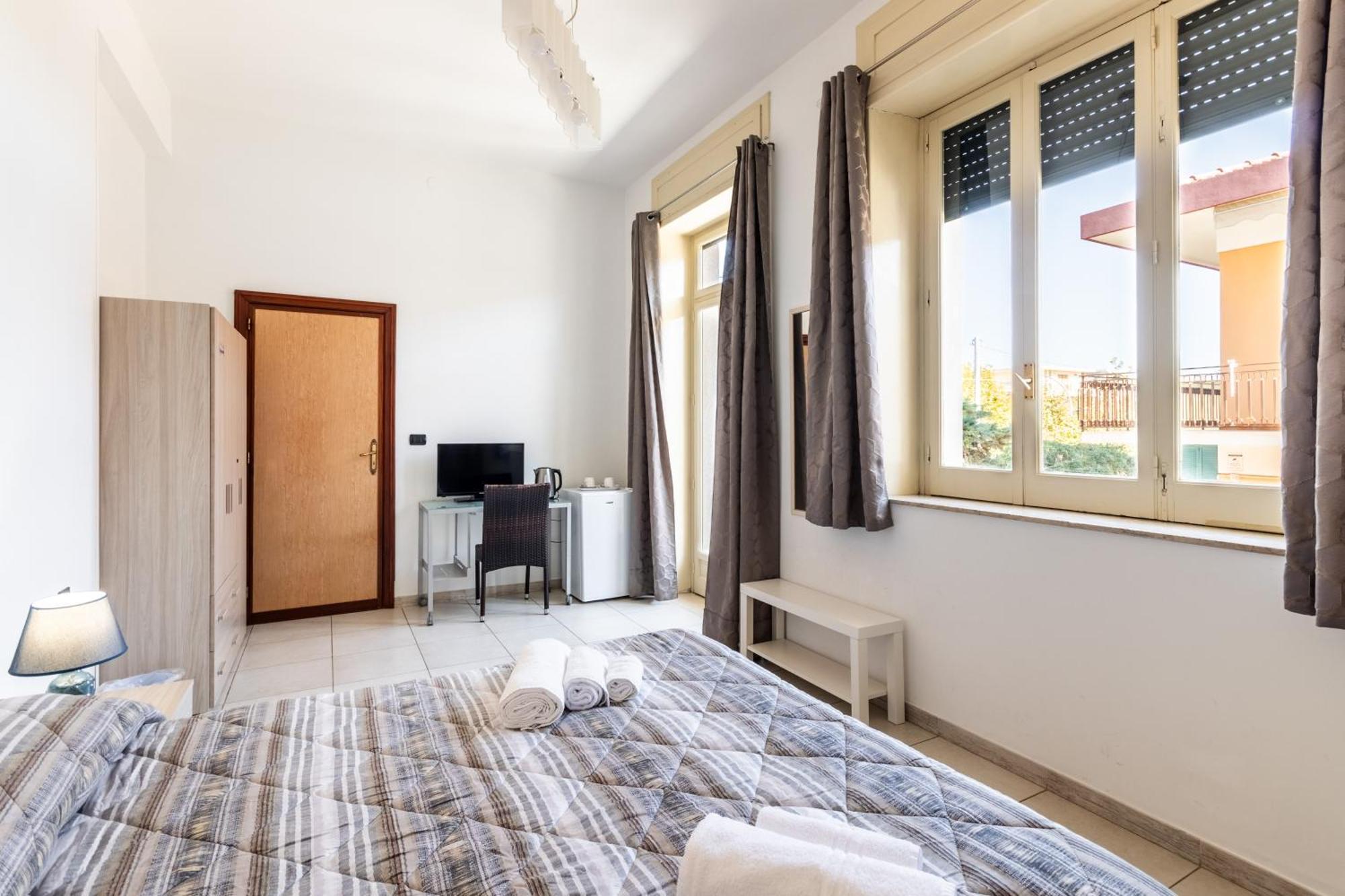 Le Torrette Rooms And Apartments Avola Exterior foto