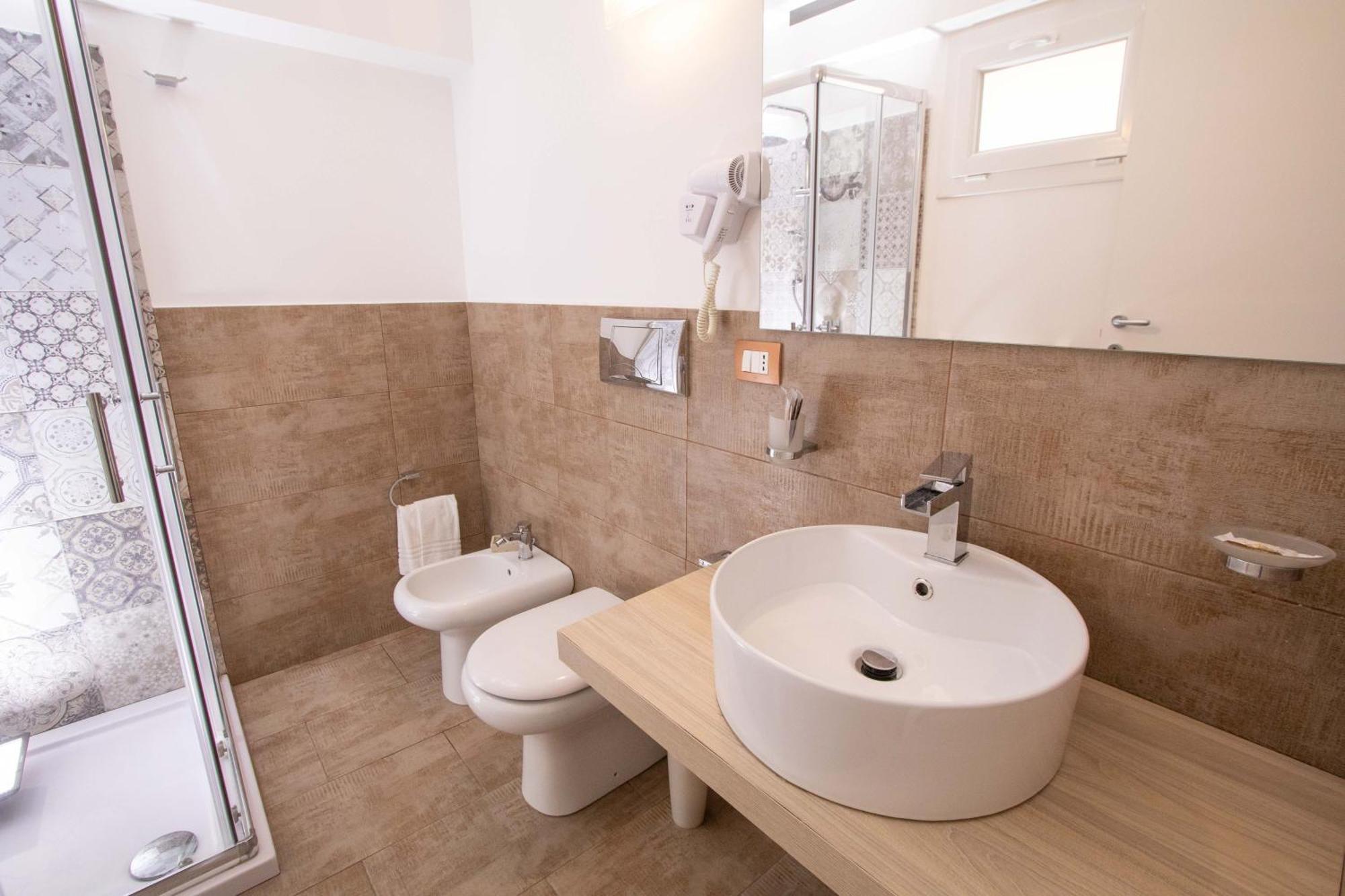 Le Torrette Rooms And Apartments Avola Exterior foto