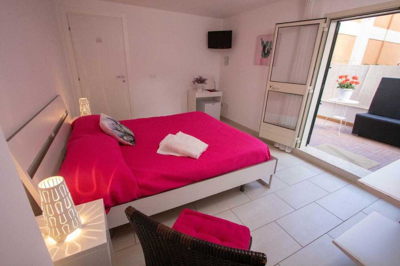 Le Torrette Rooms And Apartments Avola Exterior foto
